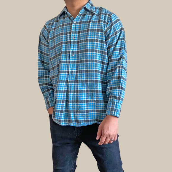 LOT of 2 Plaid Flannel Shirts - Picture 2 of 12